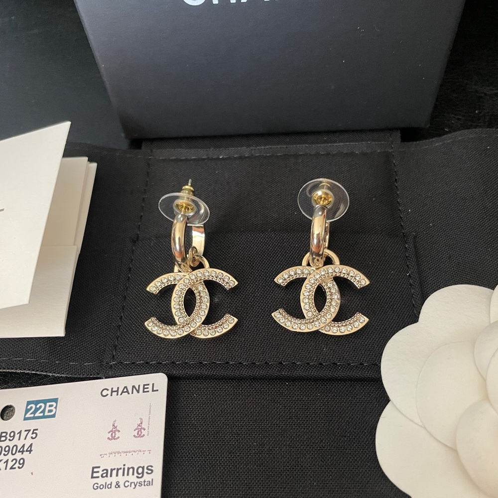 ❌ SOLD ! CHANEL 22B Large CC Dangle Earrings